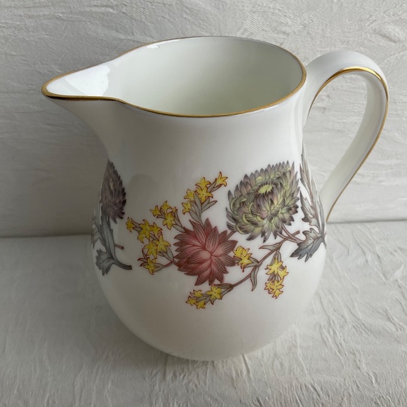 Wedgwood Bone China Lichfield Pattern Vintage 1960’s Tall Creamer - Picture 4 of 7